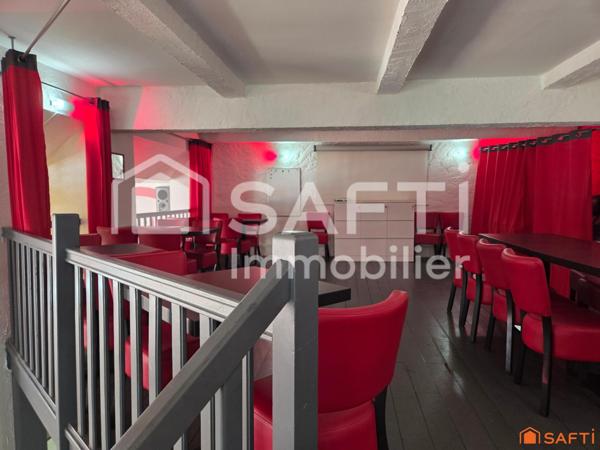 Brasserie moderne 250?m², terrasse, salle de jeux