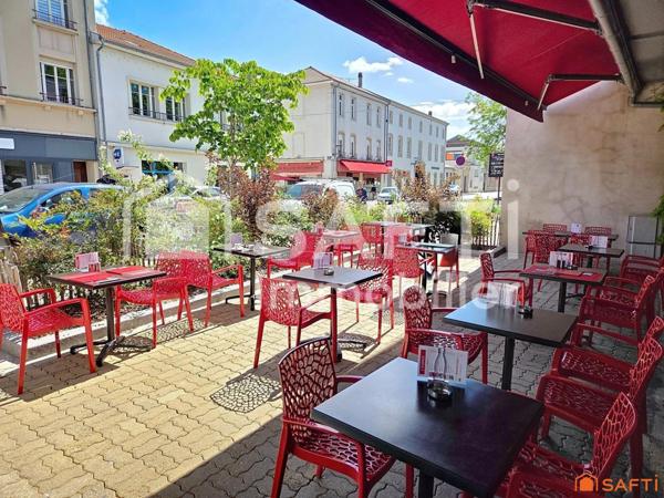 Brasserie moderne 250?m², terrasse, salle de jeux