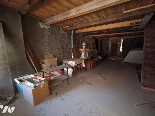 Vente Appartement T2 à Seyne + Grenier à aménager