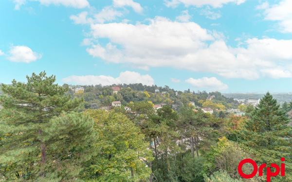 Appartement à vendre    3 pièces • 81,43 m2 Caluire-et-Cuire