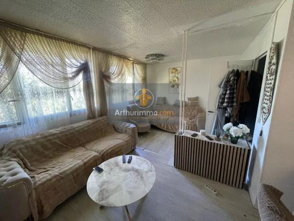 Vente                                                      Appartement
                        
                     4 pièces                                         à Sarcelles