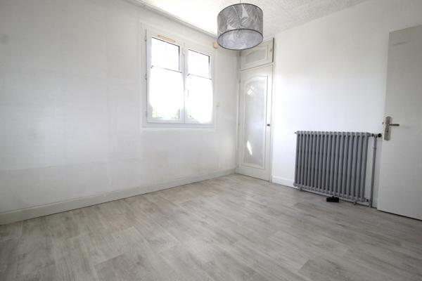 MAISON SUR SOUS-SOL 2 chambres