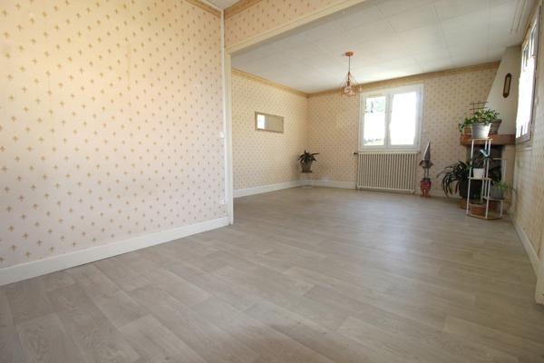 MAISON SUR SOUS-SOL 2 chambres