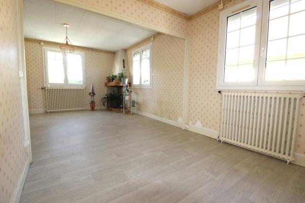 MAISON SUR SOUS-SOL 2 chambres
