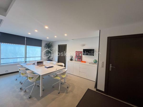 Local d activites de 88,27 m²