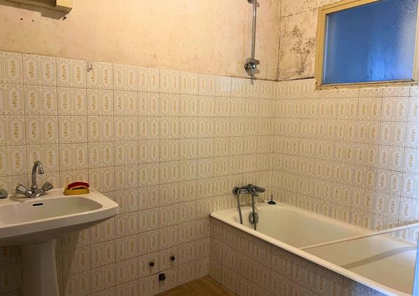 EXCLUSIVITÉ- Maison de plain-pied avec jardin et garage - Bouin.