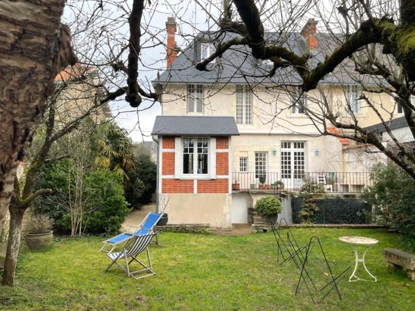 Vente Maison La Rochelle 1 635 000 € HAI - 227 m2 - 5 Chambres - Réf. VM1222-TERREETMER17_
