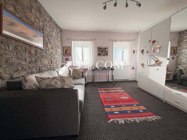 Maison 6 pièce(s) 4 chambre(s) 160 m²