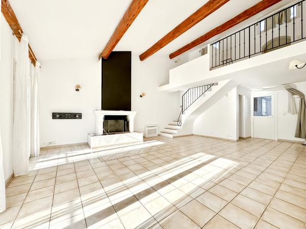 Aix-en-Provence (13090) Location – Maison T4/5 de plain-pied avec jardin et piscine – Célony, Aix-en-Provence