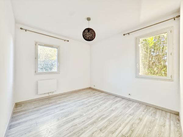 Aix-en-Provence (13090) Location – Maison T4/5 de plain-pied avec jardin et piscine – Célony, Aix-en-Provence