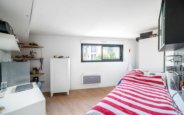 Maison à vendre    4 pièces • 106,21 m2 Viroflay