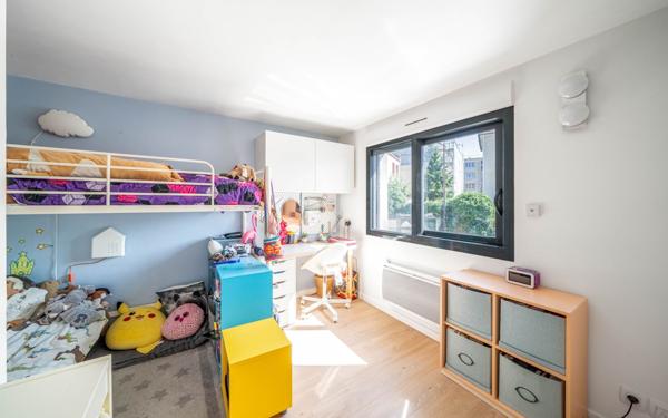 Maison à vendre    4 pièces • 106,21 m2 Viroflay