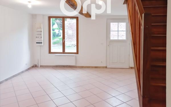 Maison à louer    2 pièces •  Mareuil-la-Motte