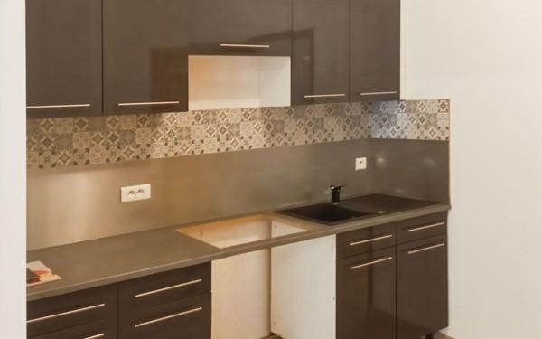 Maison à louer    2 pièces •  Mareuil-la-Motte