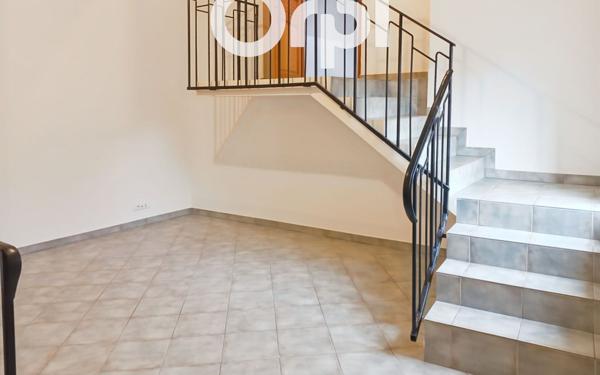 Maison à louer    2 pièces •  Mareuil-la-Motte