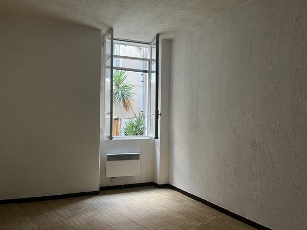 À vendre - Immeuble 174 m² situé à Bédarieux (34600)