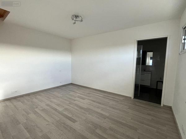 Maison à louer à Iffendic en Ille-et-Vilaine (35750), ref : 048-L2731M