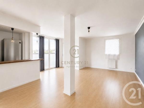 Appartement F4 à vendre  4 pièces - 83 m 2   CHAMPS SUR MARNE  - 77