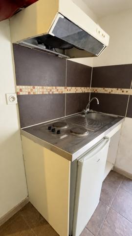 PETIT IMMEUBLE DE RAPPORT – 9 LOTS – RENTABILITÉ POTENTIELLE 10% – À 5 MIN DE LA GARE SAINT-CHARLES