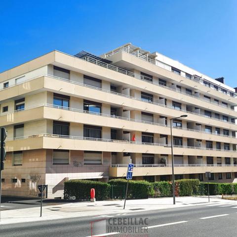 Appartement 7 pièce(s) 4 chambre(s) 175.7 m²