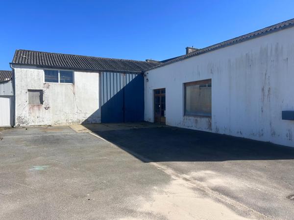 Ensemble Immobilier a fort potentiel Santec Centre