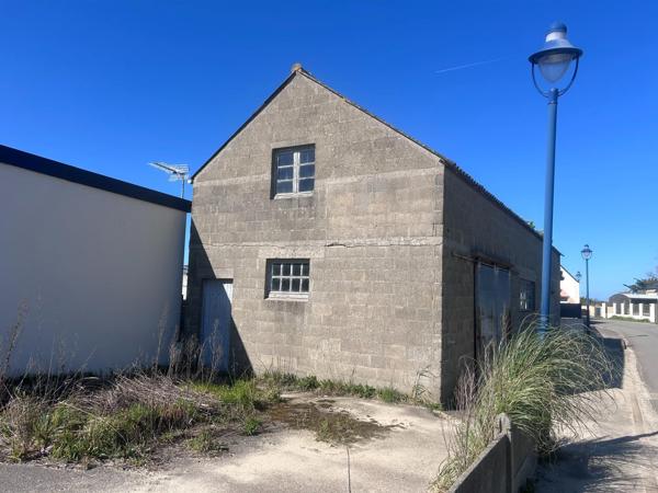 Ensemble Immobilier a fort potentiel Santec Centre