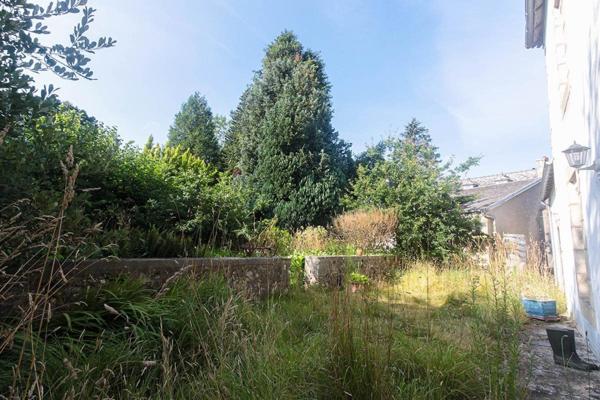 Vaste demeure à réinventer dans un cadre authentique