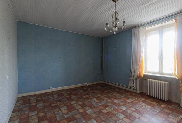 Vaste demeure à réinventer dans un cadre authentique