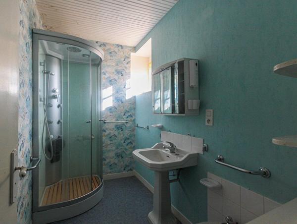 Vaste demeure à réinventer dans un cadre authentique