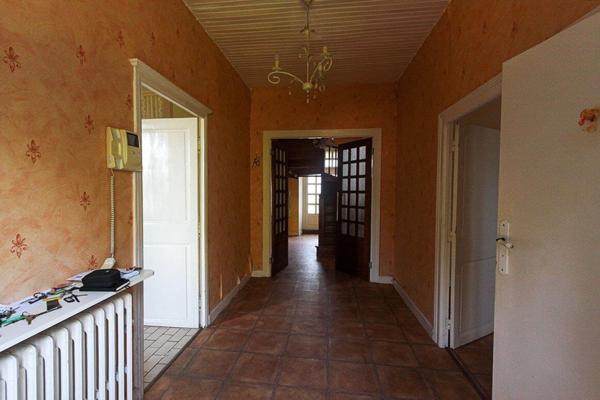 Vaste demeure à réinventer dans un cadre authentique