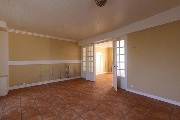 Vaste demeure à réinventer dans un cadre authentique