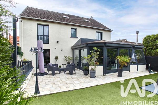 Maison à vendre 7 pièces 230 m² Montigny-lès-Cormeilles