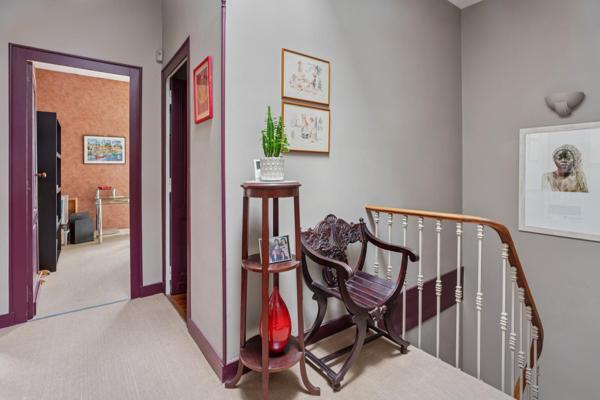 Bordeaux Saint Genès , Maison 4 chambres , jardin , garage .