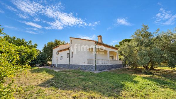 Villa T5 de 159 m2 sur 30 000 m2 de terrain - Elne