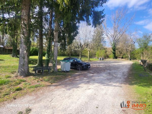 Fonds de commerce à vendre, 385 m² - Le Passage 38490