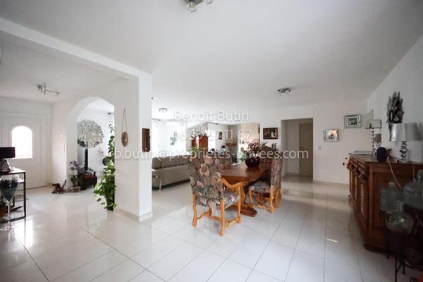 Villa 207 m² ,5 chambres sur terrain de 1458 m² avec piscine à Donzère 550 000 HAI