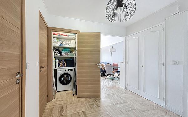 Appartement à vendre    3 pièces • 67,79 m2 Le Cannet