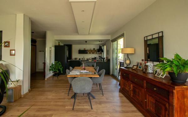 Appartement à vendre    4 pièces • 103,51 m2 Pau