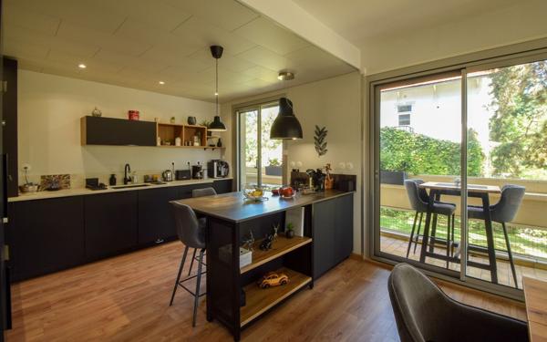 Appartement à vendre    4 pièces • 103,51 m2 Pau