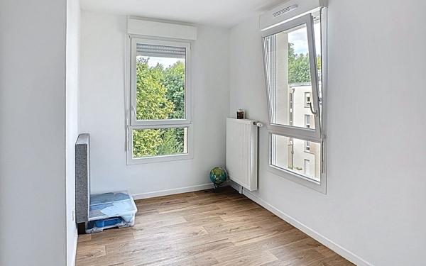 Appartement à vendre    4 pièces • 94 m2 Saint-Brice-Courcelles