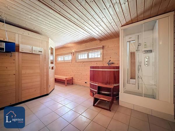 Appartement familial de standing – 5 chambres – Terrasse 213 m² – Jardin privatif 500 m² – Double garage – Cave – Prévessin-Moëns 01280