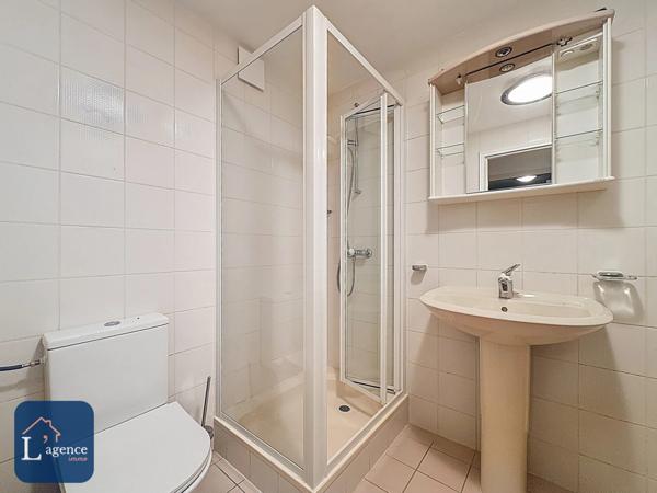 Appartement familial de standing – 5 chambres – Terrasse 213 m² – Jardin privatif 500 m² – Double garage – Cave – Prévessin-Moëns 01280