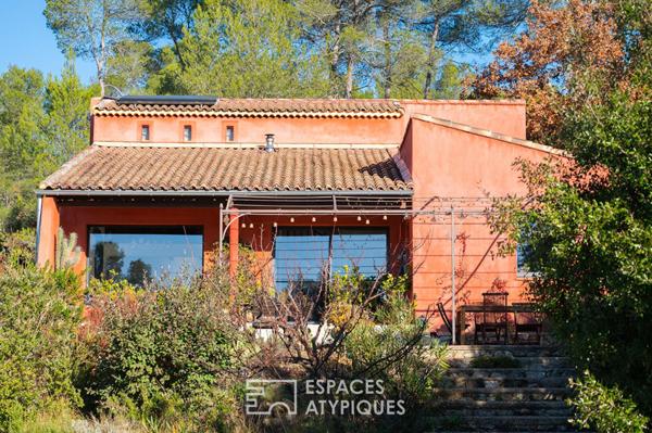 Maison de caractère dépendance avec piscine et vue