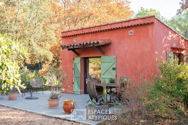 Maison de caractère dépendance avec piscine et vue