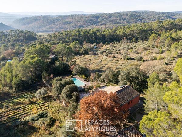 Maison de caractère dépendance avec piscine et vue