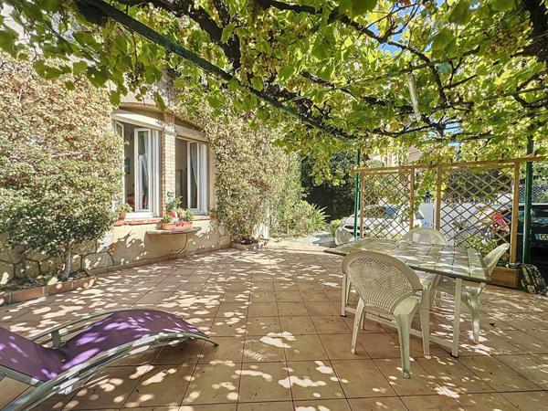 Maison à vendre    5 pièces • 150,87 m2    Menton