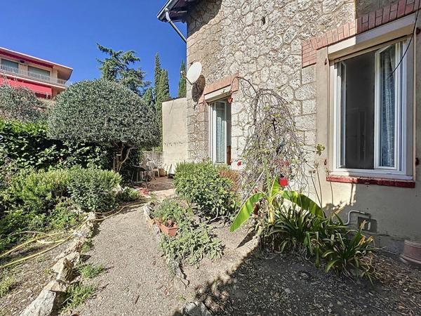 Maison à vendre    5 pièces • 150,87 m2    Menton
