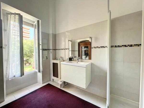 Maison à vendre    5 pièces • 150,87 m2    Menton