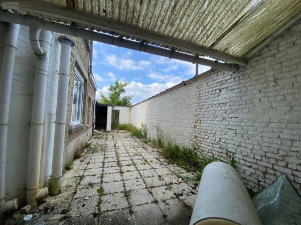 Immeuble de rapport à vendre à Bailleul dans le Nord (59270), ref : D2441