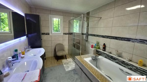 Maison 165m2, 3/4 chambres, piscine, garage, terrain 6033m2